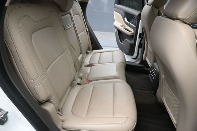 Used 2021 White Lincoln Reserve image 16