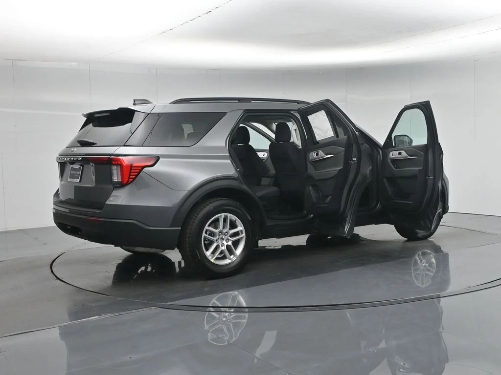 New 2026 Carbonized Gray Metallic Ford Active image 4