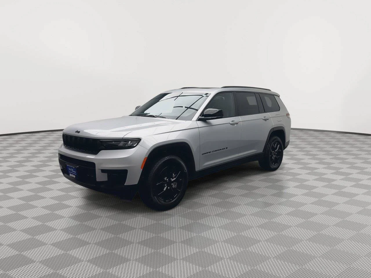 Used 2025 Silver Jeep Altitude X 4x4 image 37