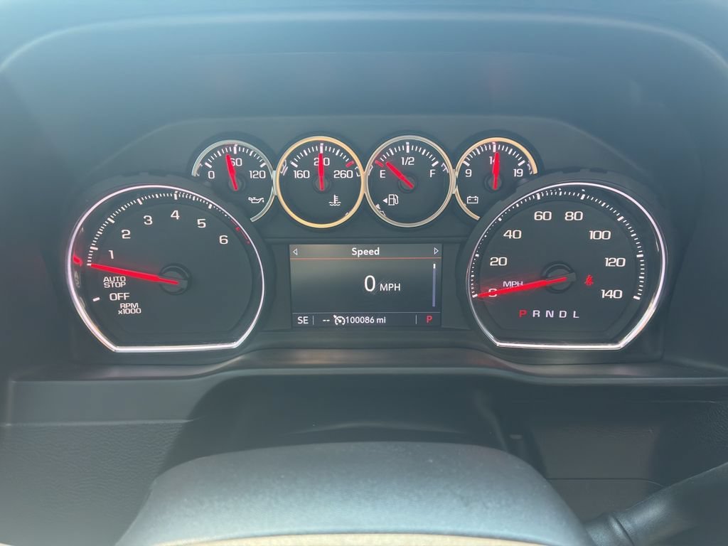 Used 2019 SUMMIT WHITE Chevrolet LT image 17