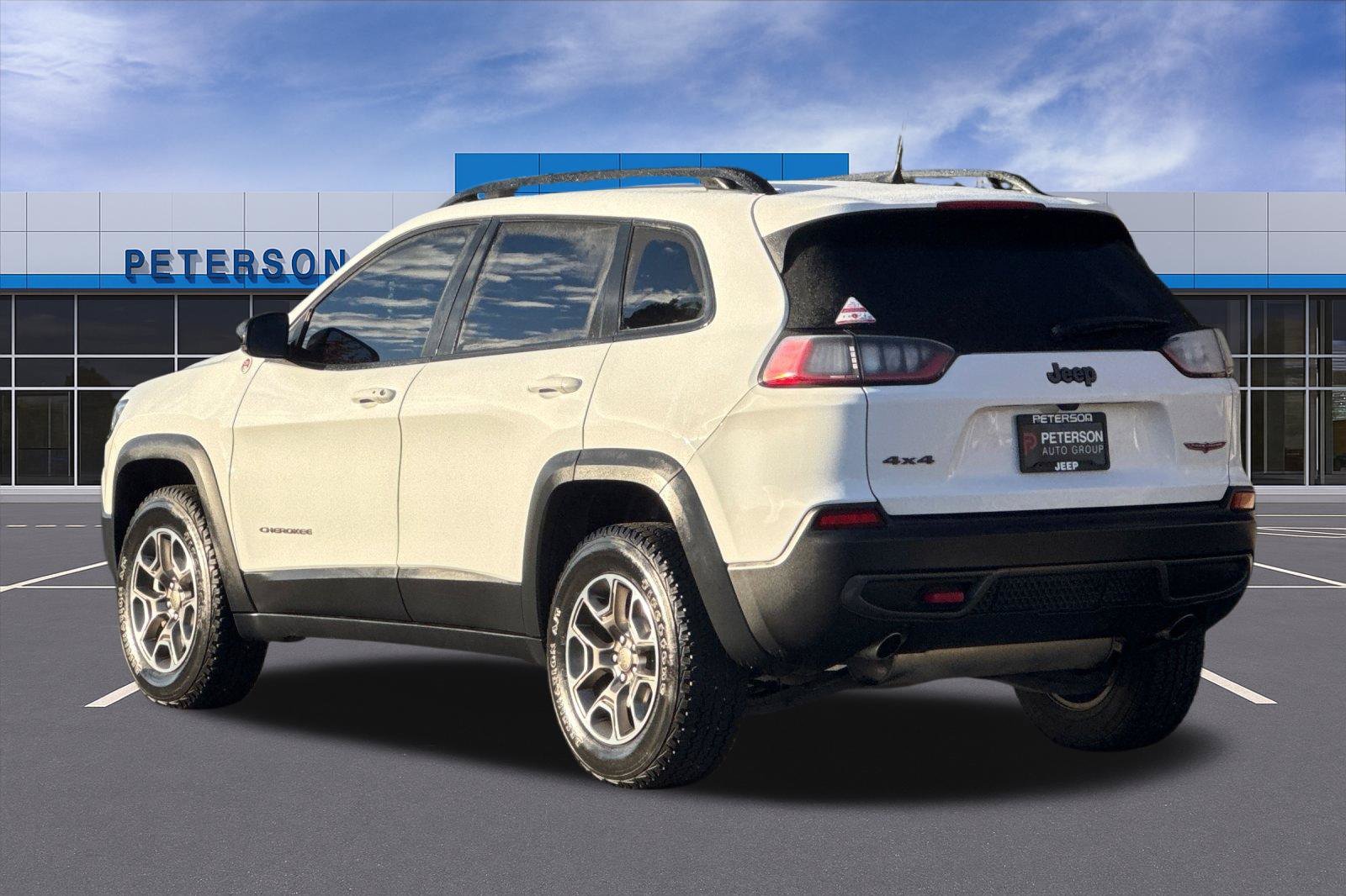 Used 2022 White Jeep Trailhawk image 6