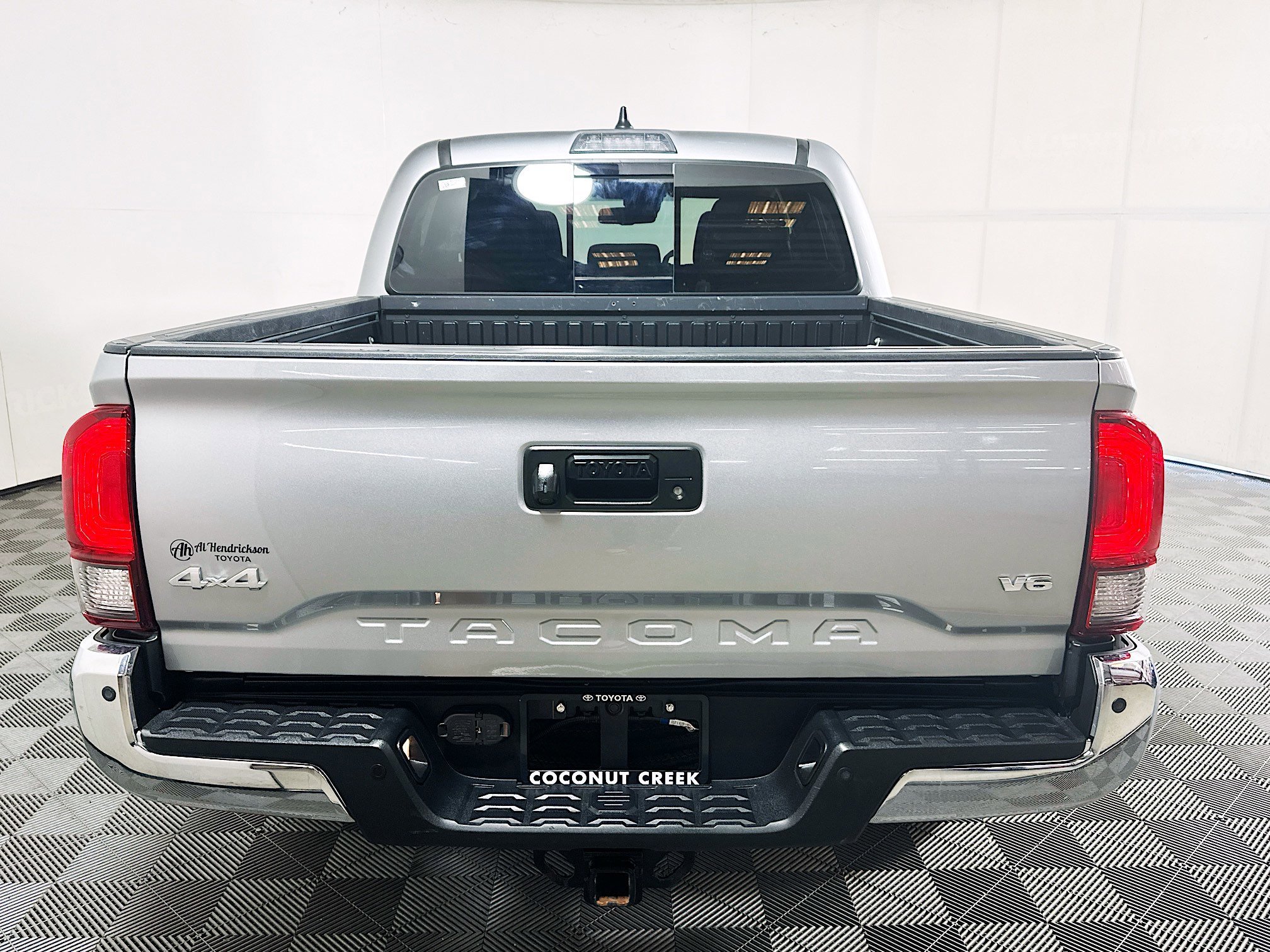 2023 Toyota Tacoma thumbnail 6