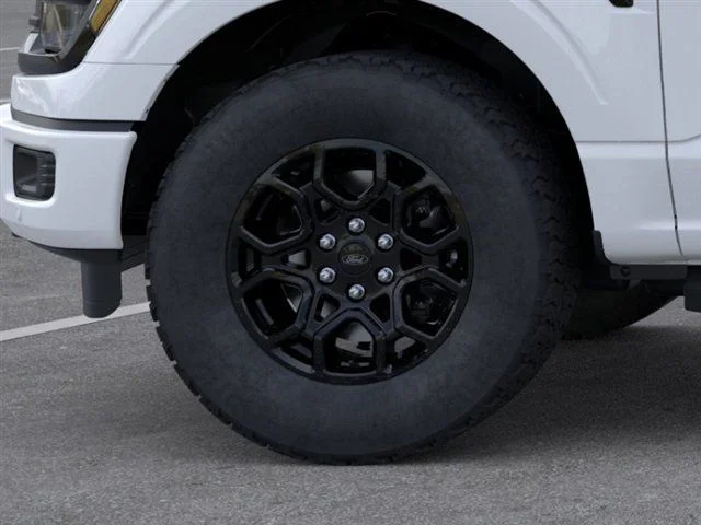 New 2026 Oxford White Ford XLT image 43