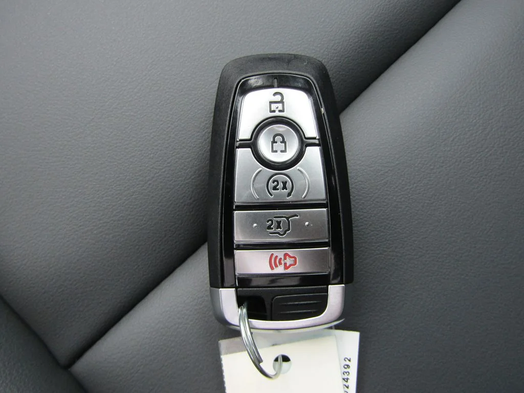 New 2026 Star White Metallic Tri-Coat Ford Active image 43