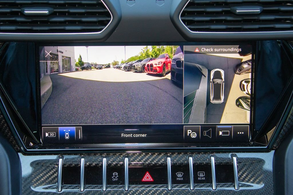 Used 2024 White Lamborghini Performante image 18