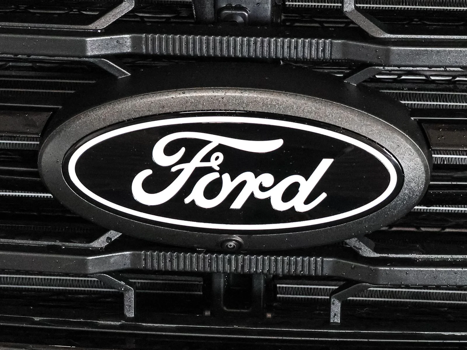 New 2026 Agate Black Metallic Ford XLT image 13