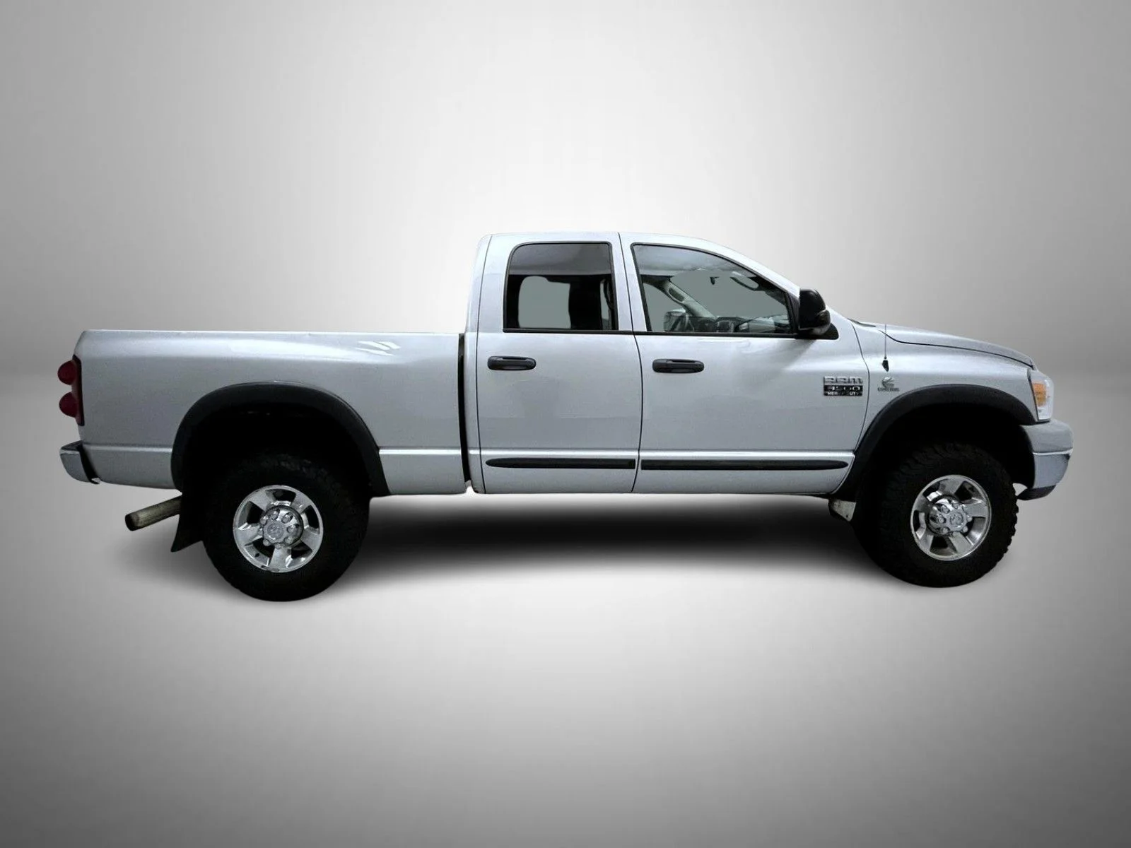 Used 2007 Silver Dodge SLT image 4