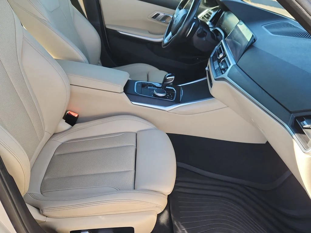 Used 2022 White BMW 330e xDrive image 15
