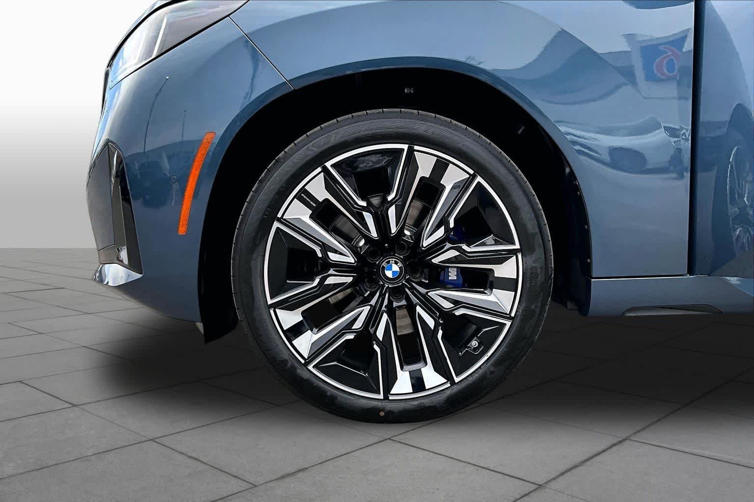 New 2026 Arctic Race Blue Metallic BMW 30 xDrive image 11