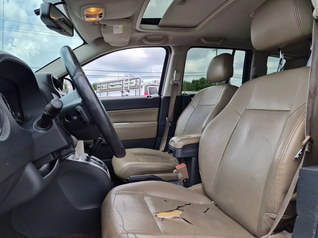 Used 2014 Black Jeep Latitude image 14