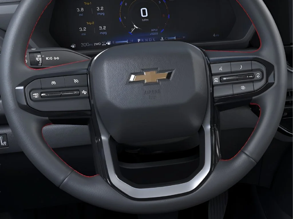 New 2026 Summit White Chevrolet WT image 19