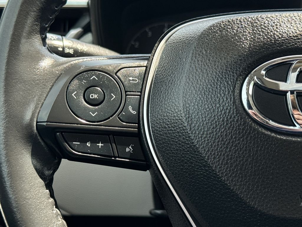 Used 2023 Off-white Toyota LE image 20