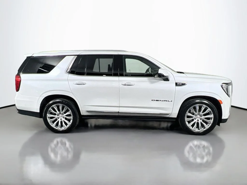 Used 2023 White GMC Denali image 8