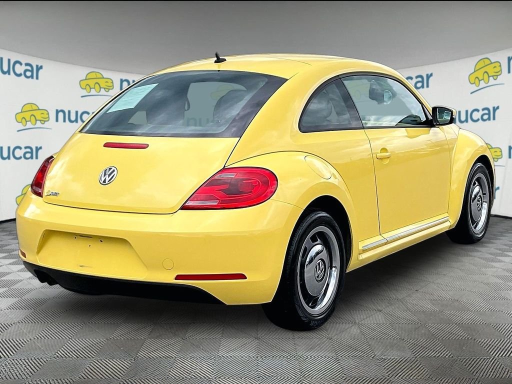 Used 2012 Saturn Yellow Volkswagen 2.5L image 6