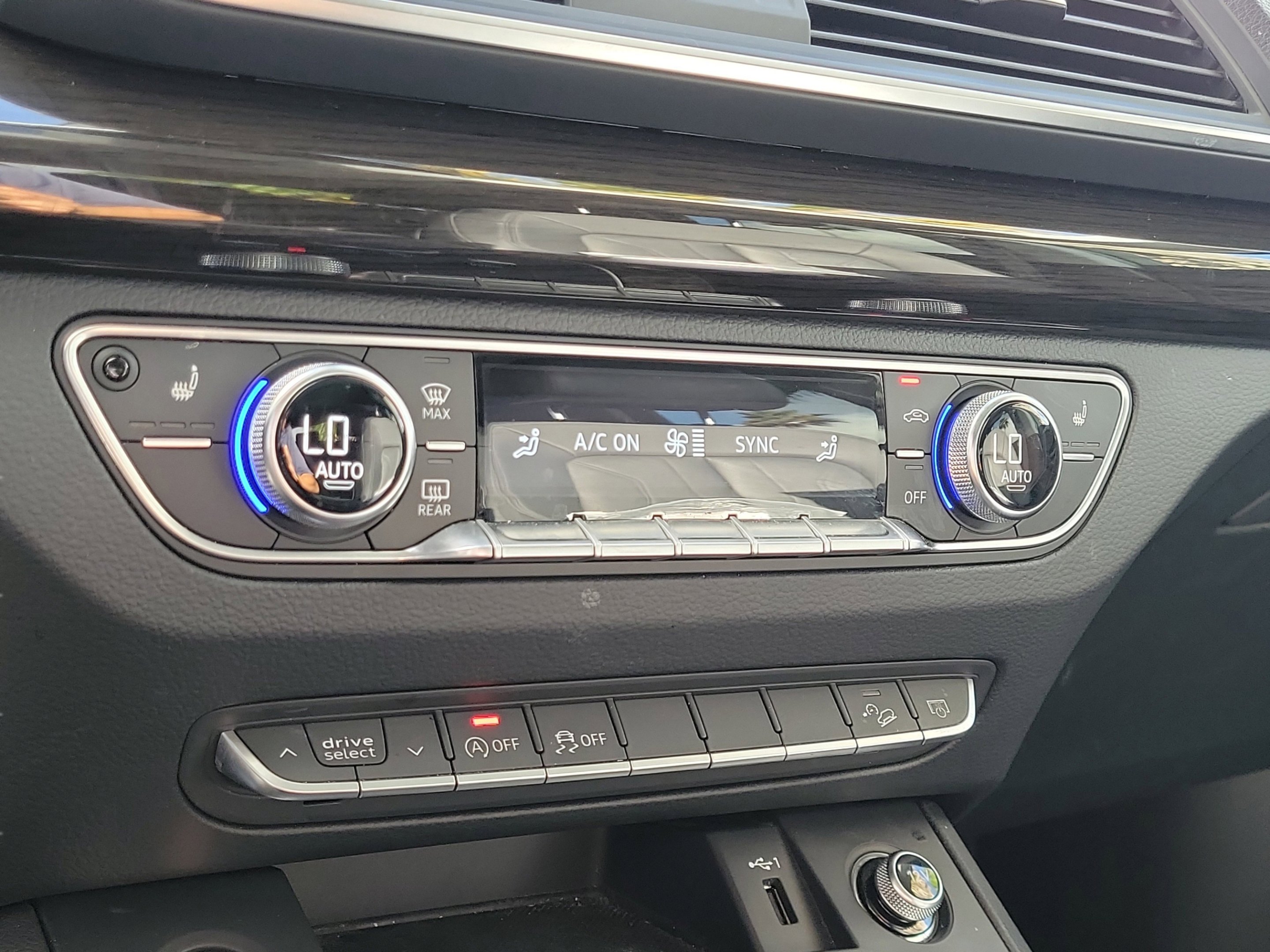 Used 2019  Audi Premium image 26