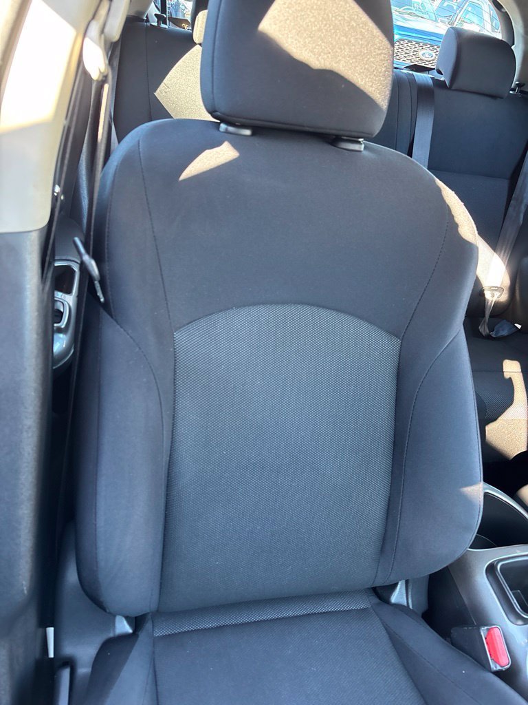 Used 2014 White Nissan S image 28