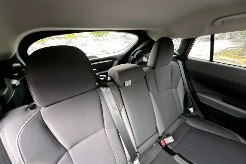 Used 2025 Beige Subaru Premium image 29