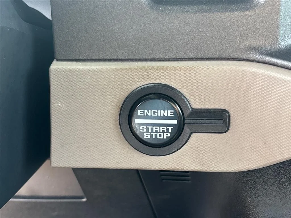 Used 2024 Shadow Black Ford Wildtrak image 33