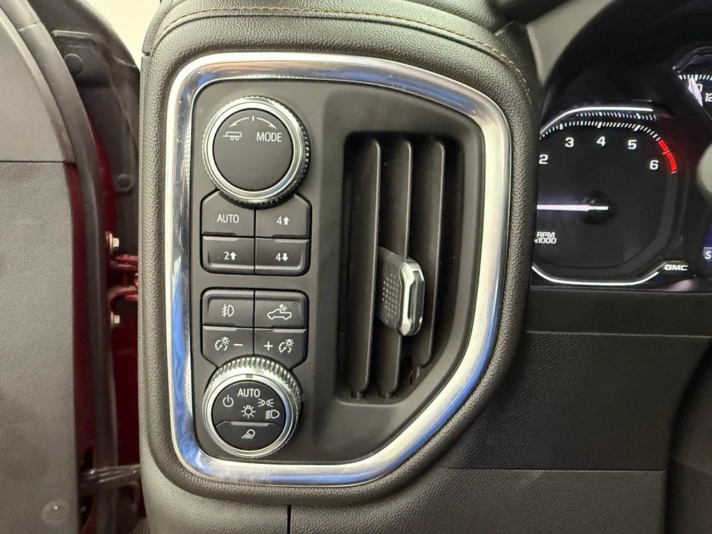 Used 2021 Red GMC AT4 image 40