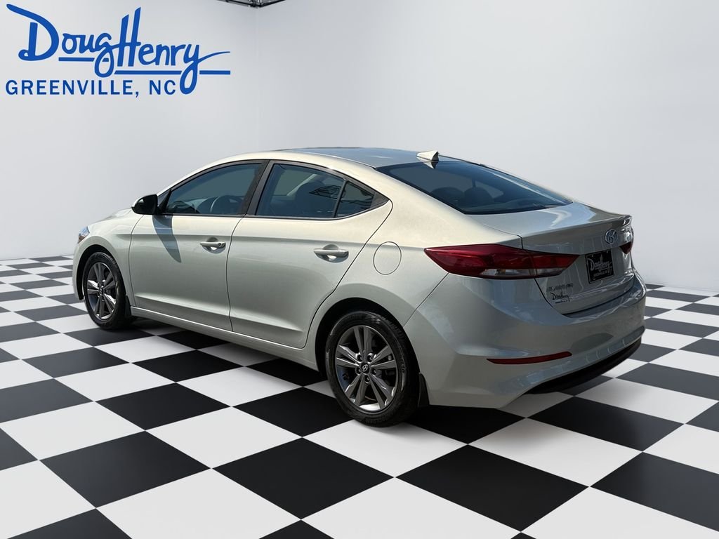 Used 2018 Beige Hyundai SEL image 3