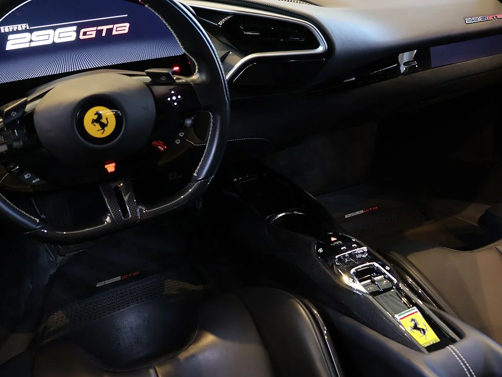 Certified Used 2025 Viola Hong Kong Ferrari  image 72