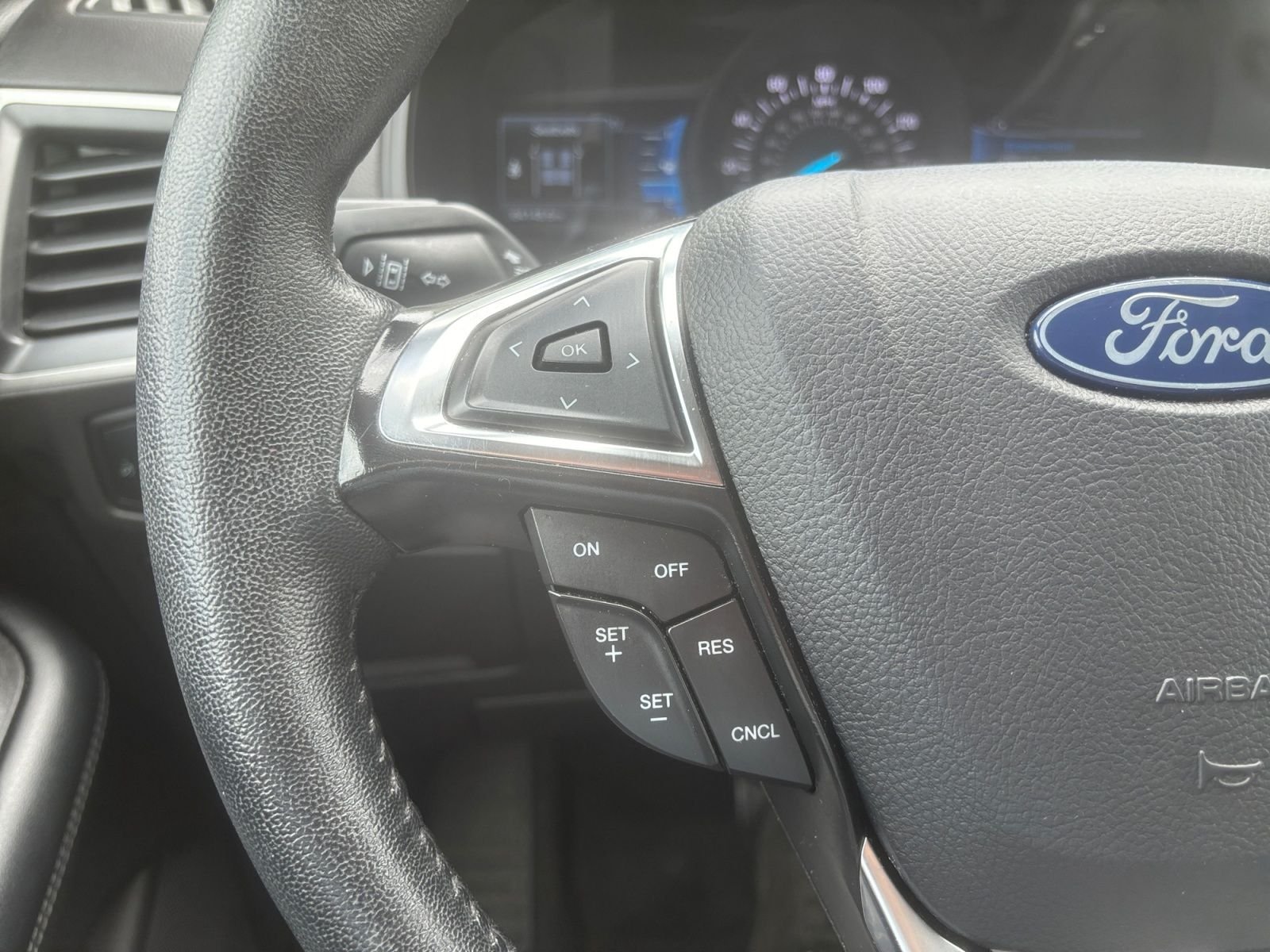 Used 2024 White Ford SEL image 22