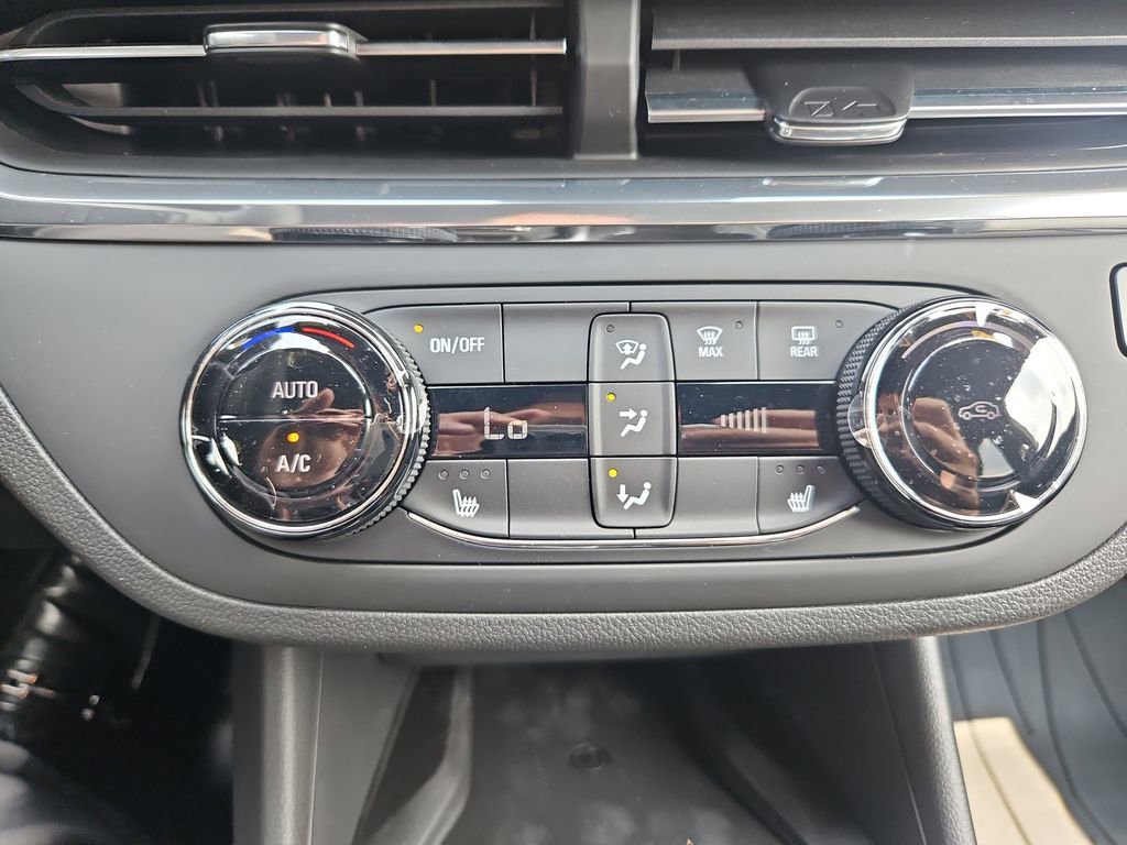 2025 Buick Envista Preferred - Photo 22
