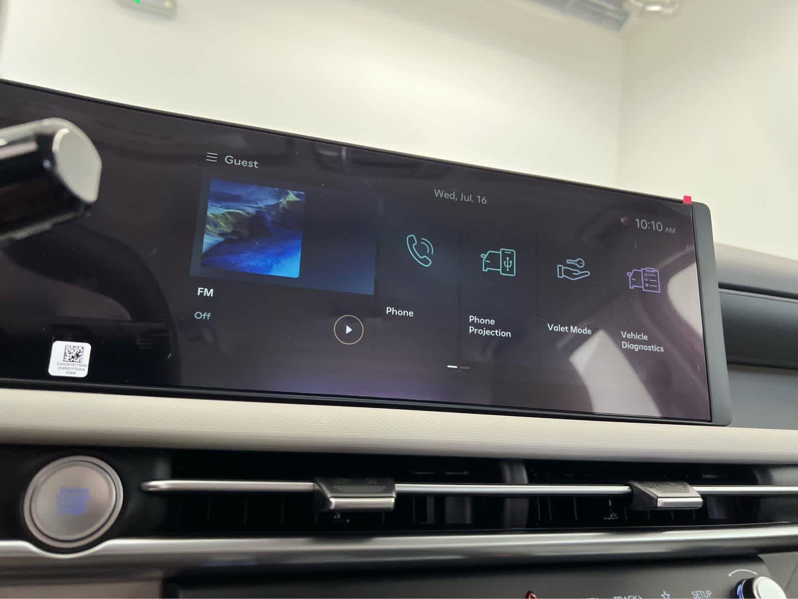 Used 2025 Shimmering Silver Hyundai SE image 17