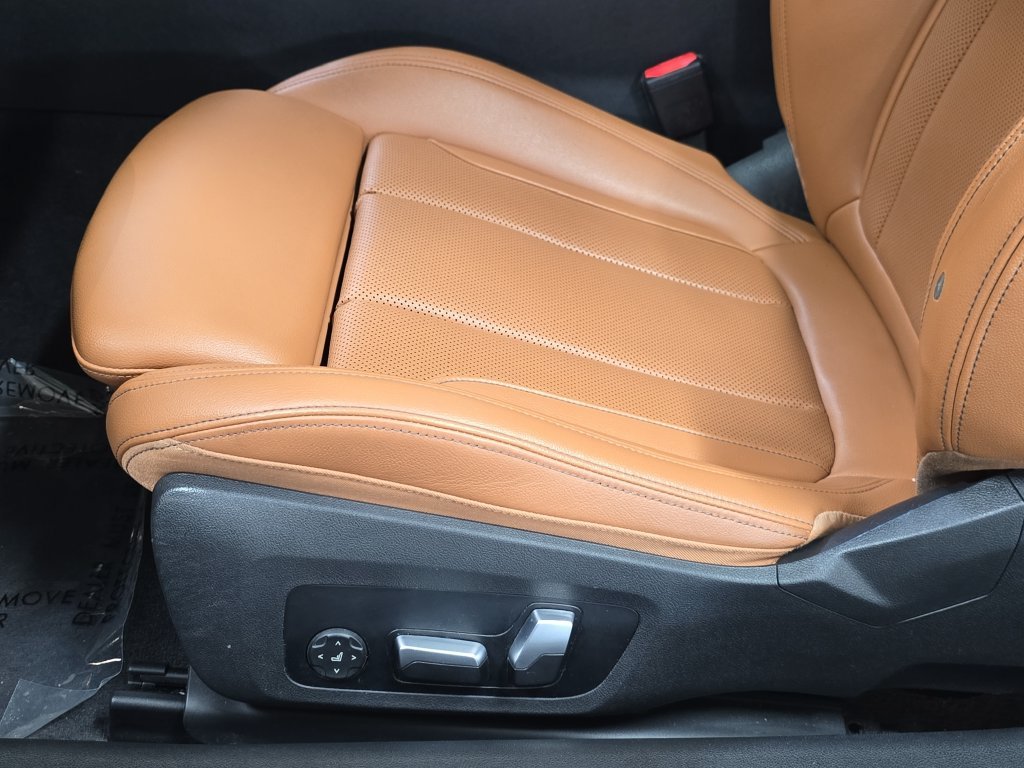 Used 2022 Arctic Race Blue Metallic BMW 430i image 27