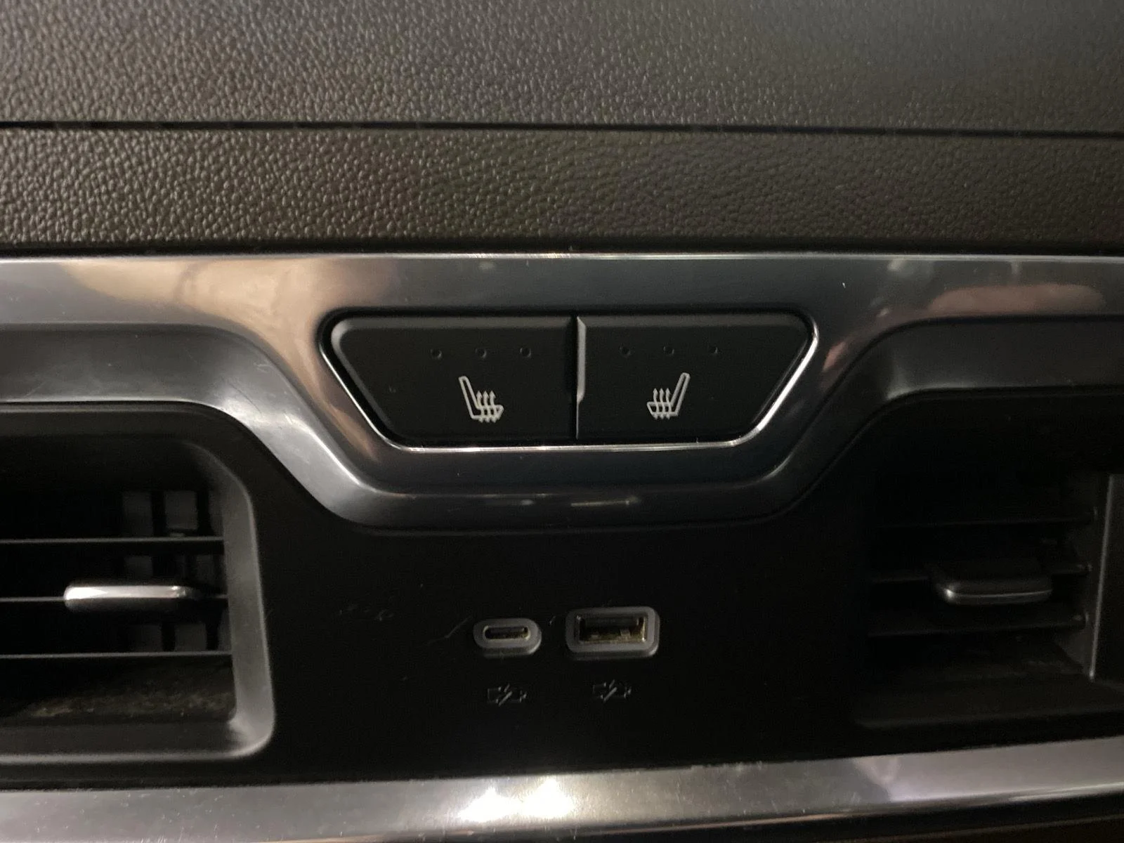 Used 2024 Metallic GMC Denali image 25