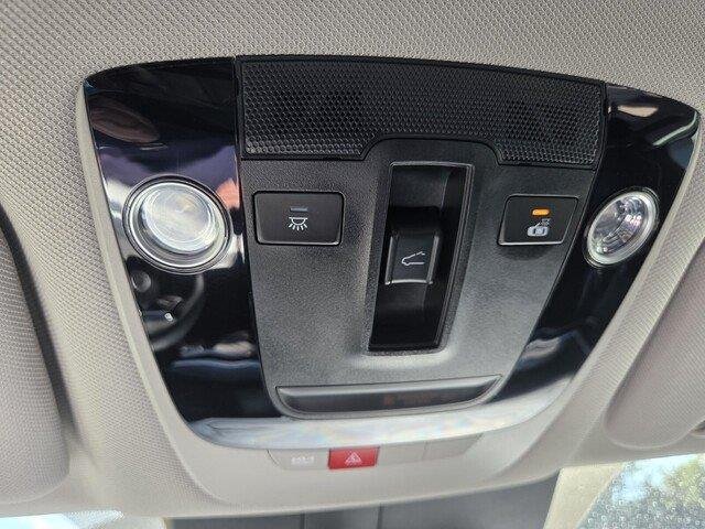 Used 2025 Jungle Green Kia X-Line EX image 19