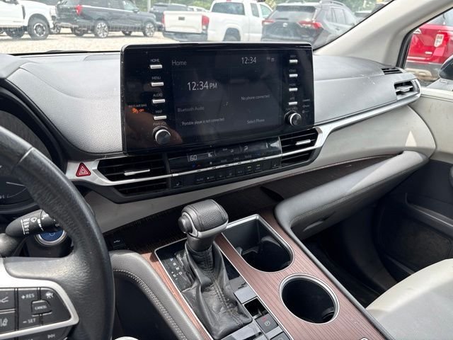 Used 2021  Toyota XLE image 10