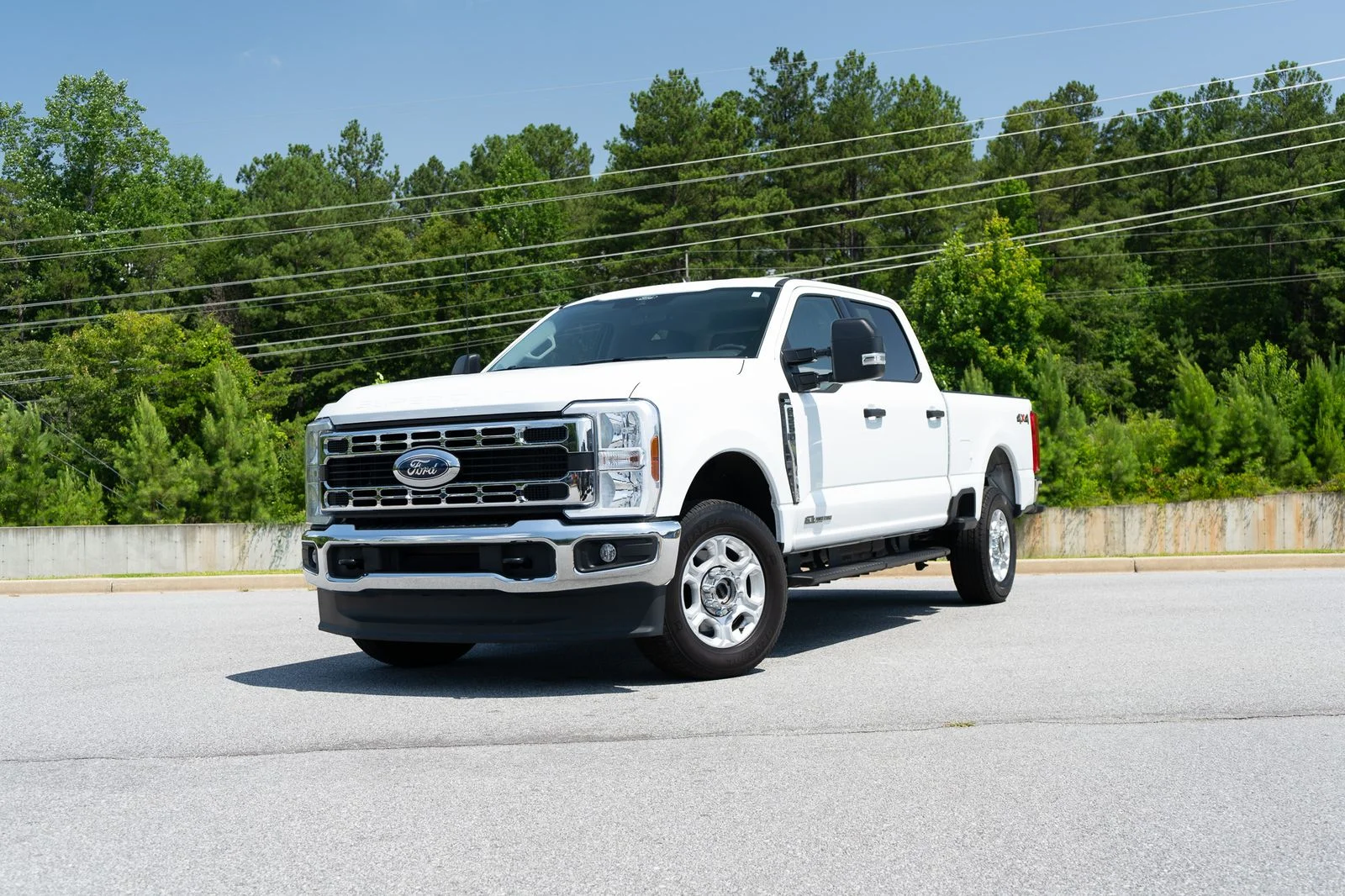 Used 2026 White Ford XLT image 1