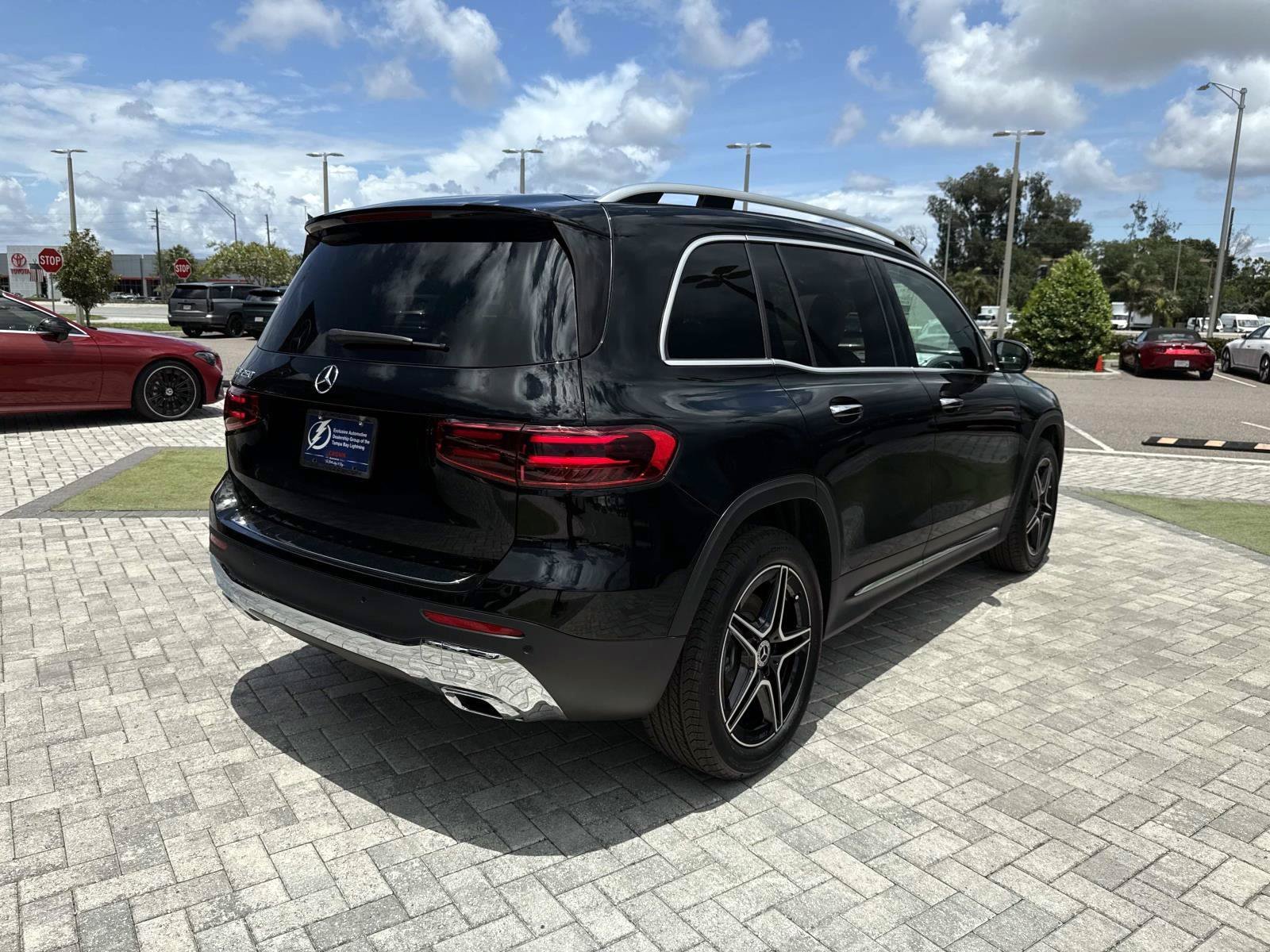 New 2026 Black Mercedes-Benz 250 SUV image 5