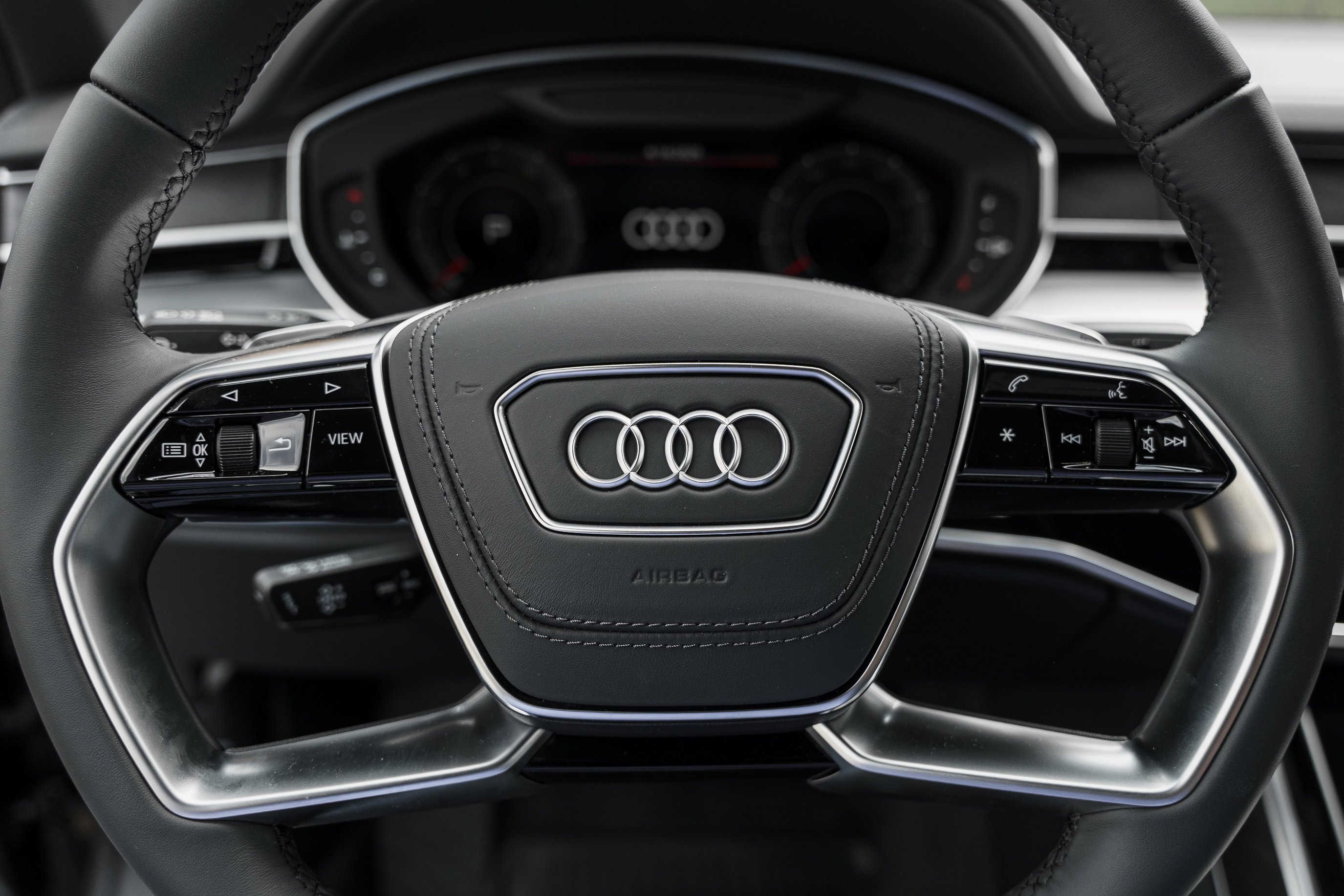 New 2026 Daytona Gray Pearl Effect Audi  image 17