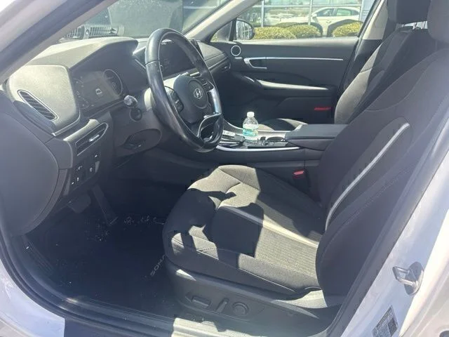 Used 2023 White Hyundai SEL image 13