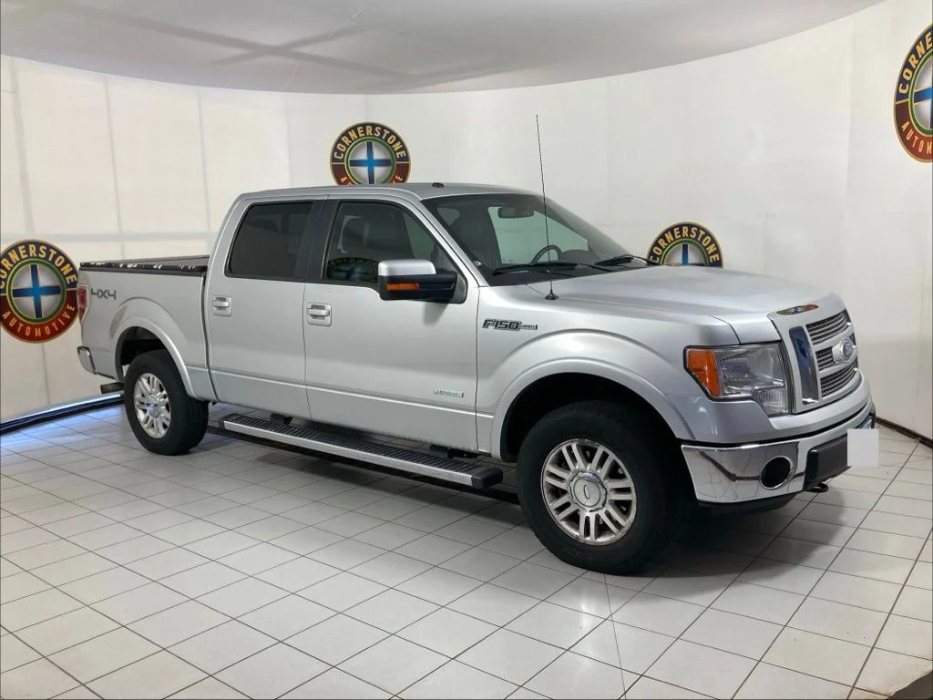 Used 2011 Silver Ford Lariat image 23