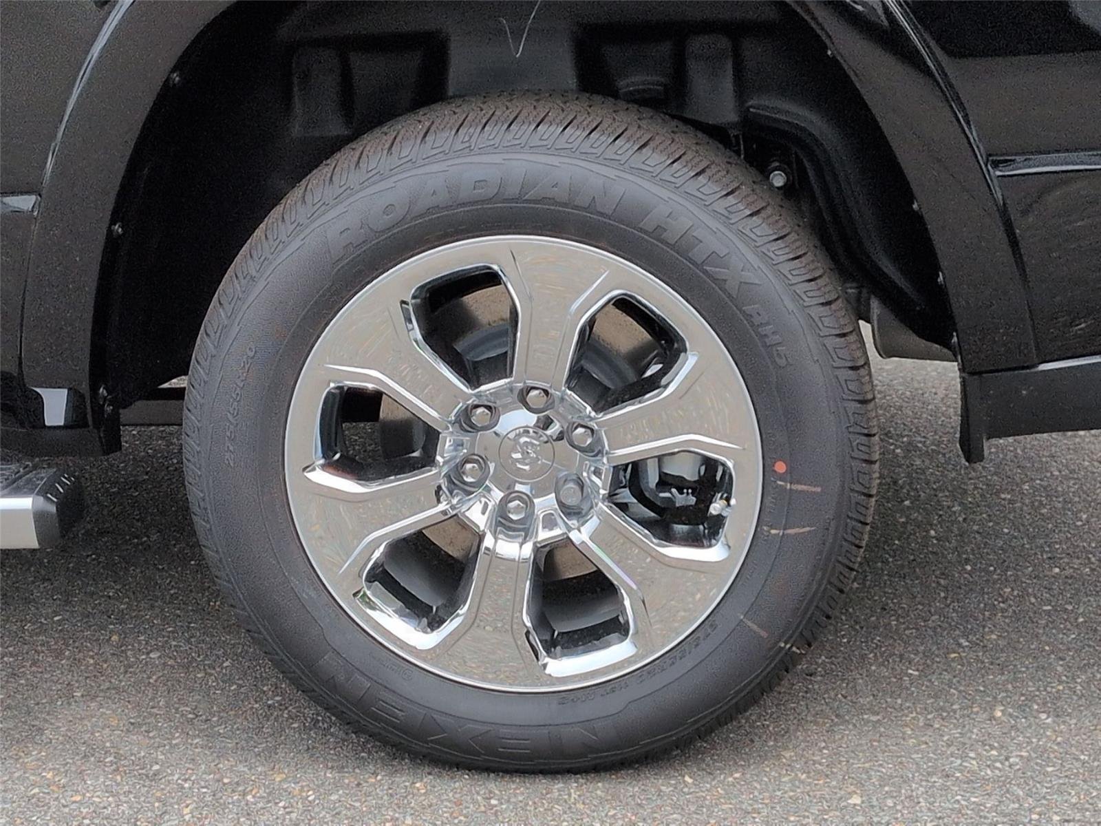 New 2026 Diamond Black Crystal Pearl-Coat Exterior Paint RAM Lone Star image 11