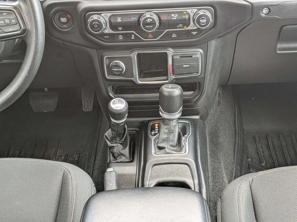 Used 2023 Red Jeep Sport image 16