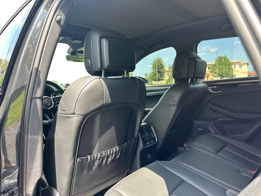Used 2023 Grey Porsche Base image 20