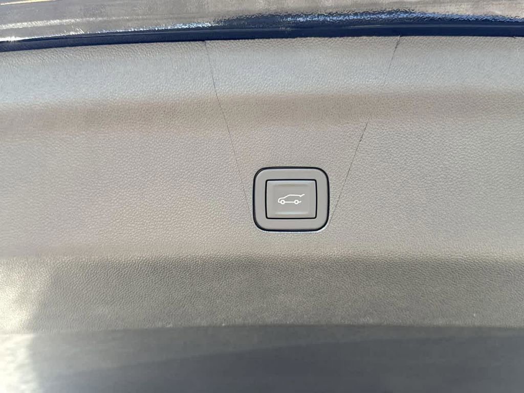 2026 Chevrolet Suburban Premier - Photo 36