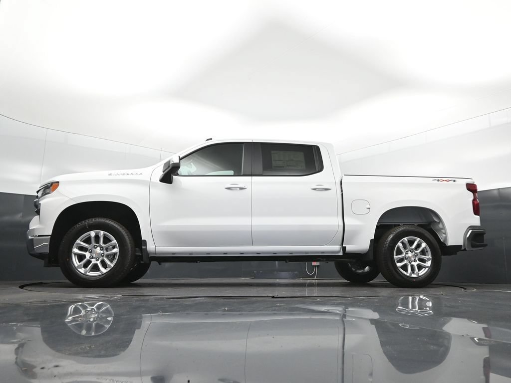 New 2026 Summit White Chevrolet LT (2FL) image 39