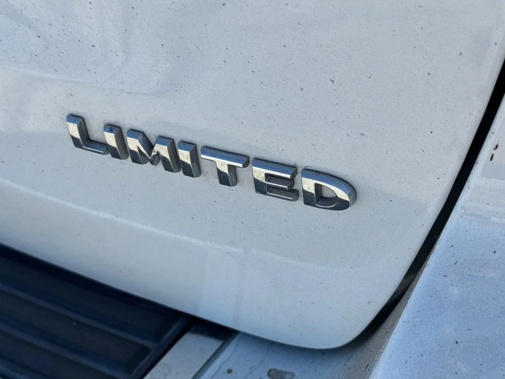 Used 2015 White Jeep Limited image 6
