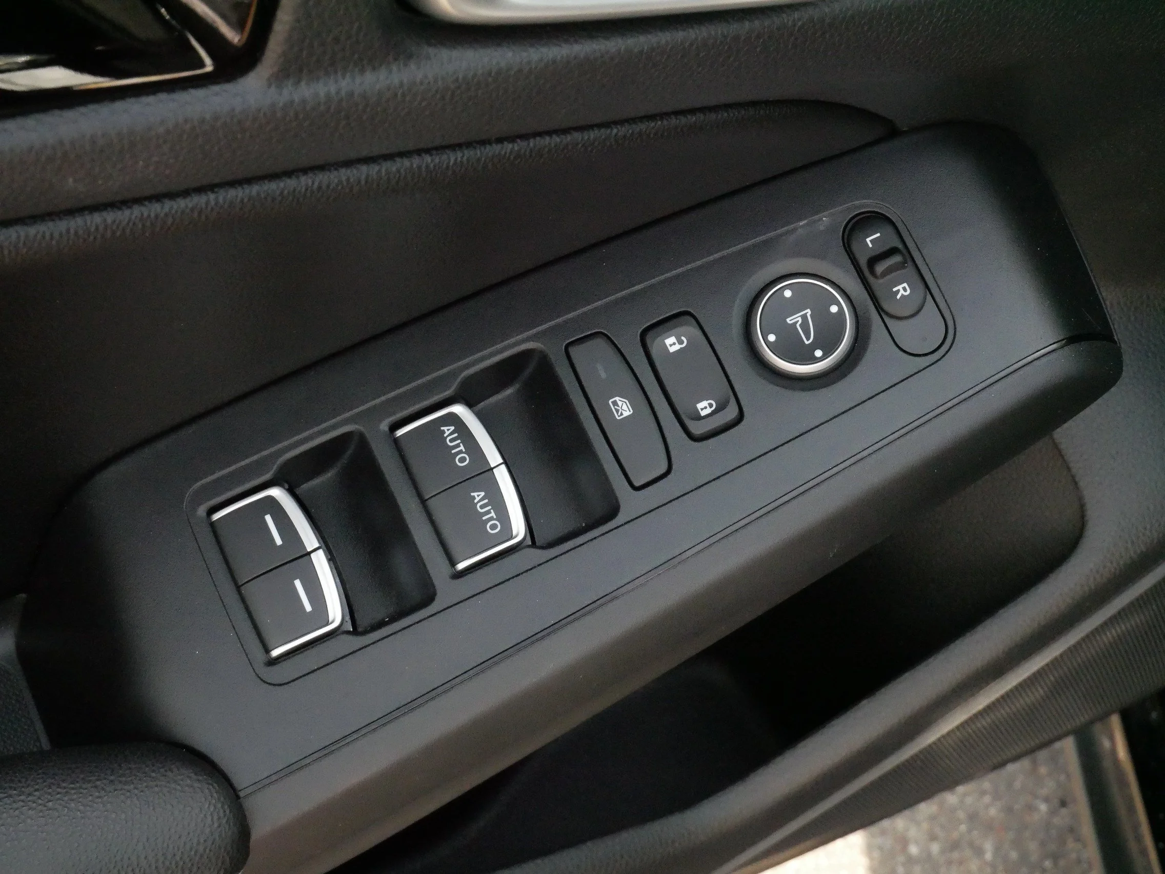 2024 Honda Civic Hatchback EX-L - Photo 20