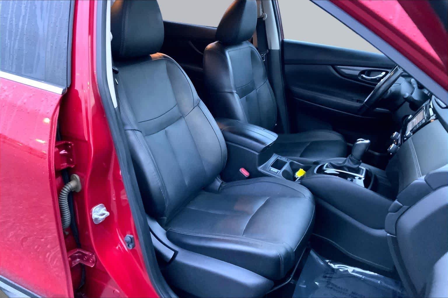 Used 2017 Palatial Ruby Nissan SL image 8