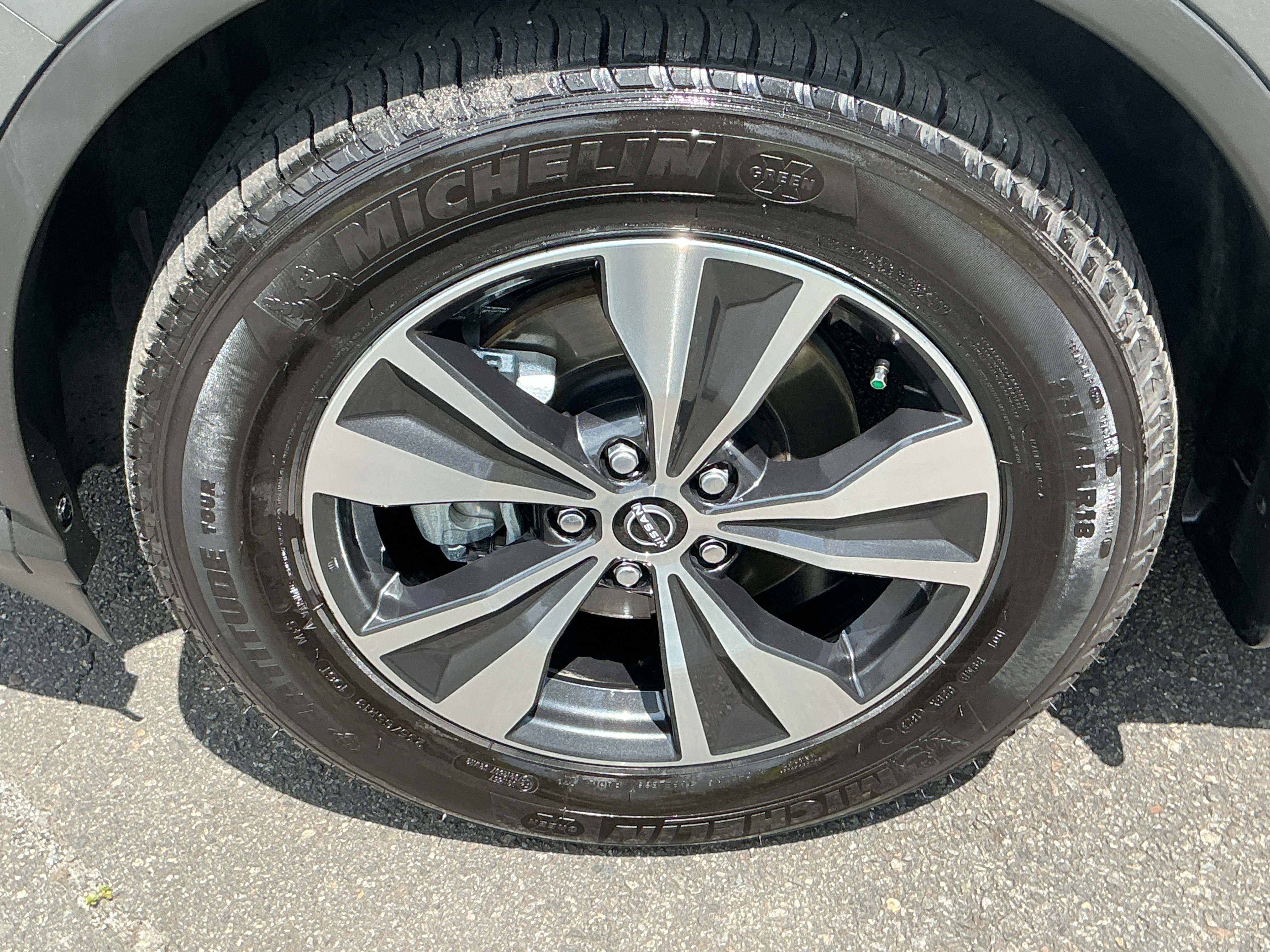 Used 2024 Gun Metallic Nissan SV image 7