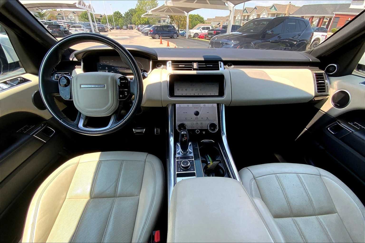 Used 2021 Fuji White Land Rover HSE Silver Edition image 27