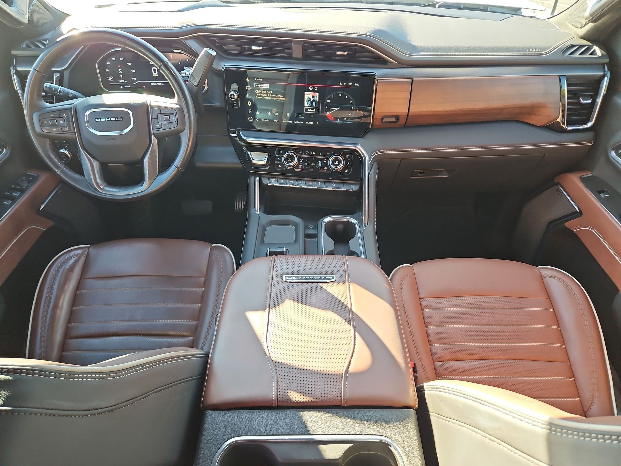 Used 2025 Summit White GMC Denali Ultimate image 27