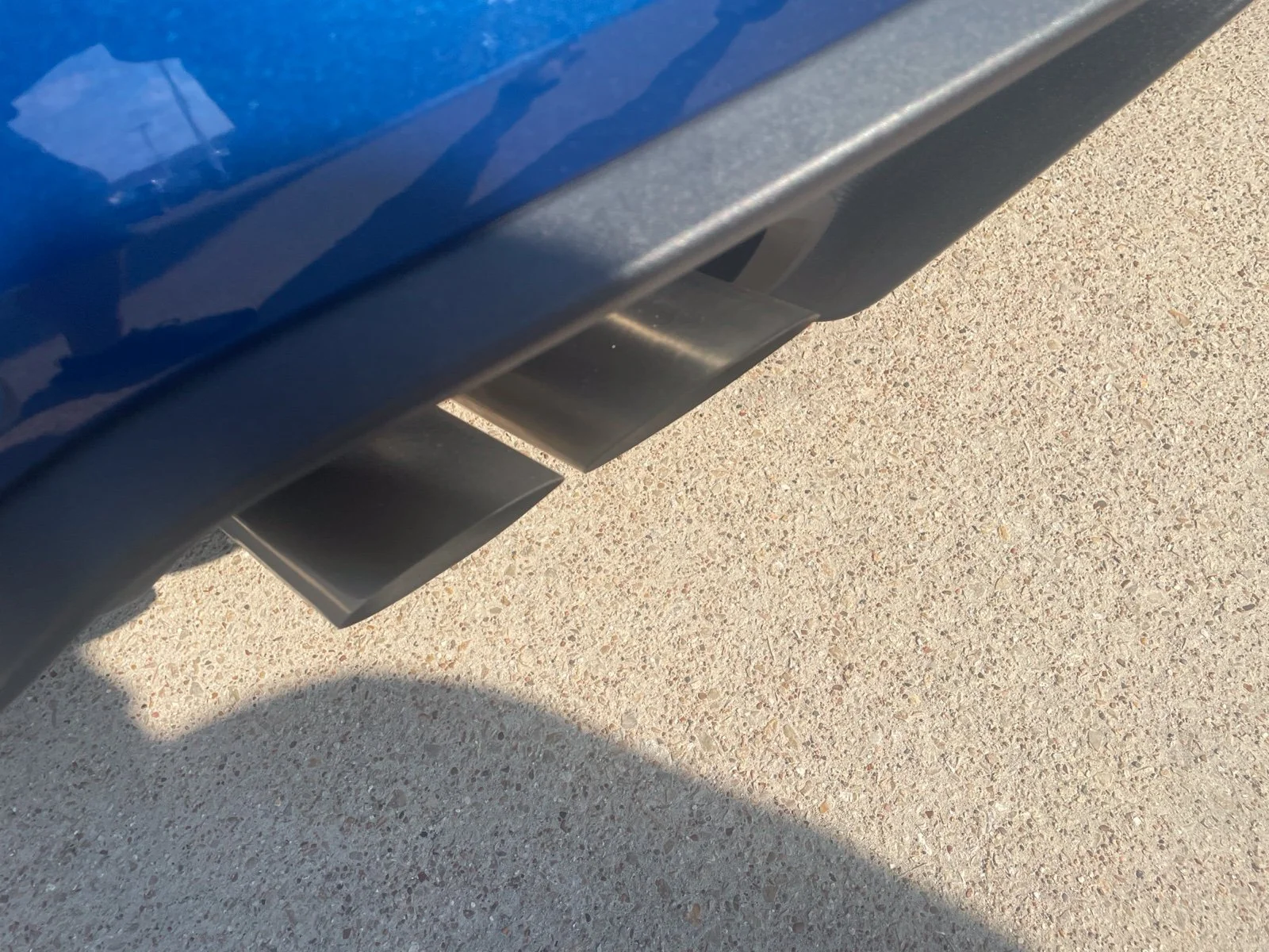 Used 2022 Blue Ford GT image 18