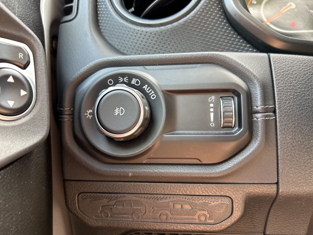 2024 Jeep Wrangler 4-Door Rubicon - Photo 22